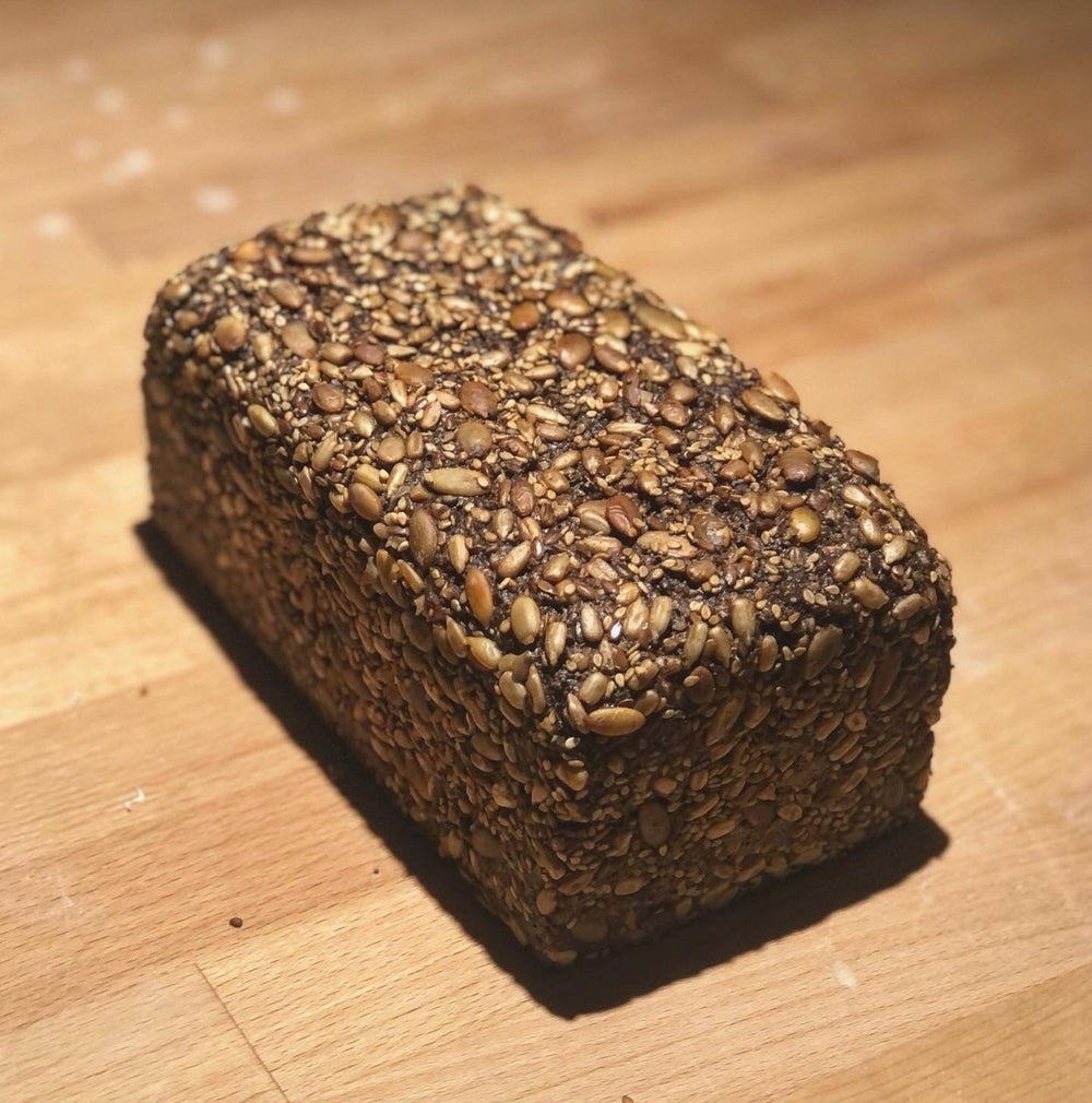 Dansk rugbrød med et twist: 100% fuldkorn og surdej – SIMPEL ...